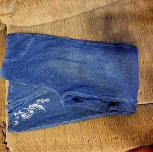 LYSSE skinny ankle jeans with embroidery. Size M (fits like 6 to 8)
